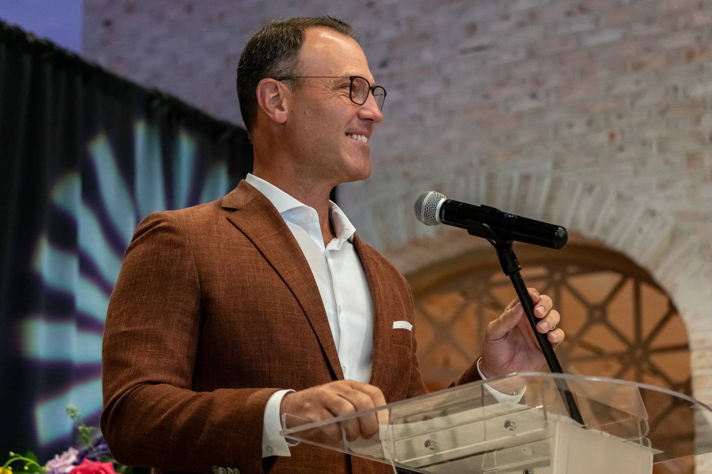 Jay Snowden, CEO and President of PENN Entertainment, welcomes attendees to the Hollywood Casino Joliet Grand Opening Ceremony on Aug. 11, 2025.