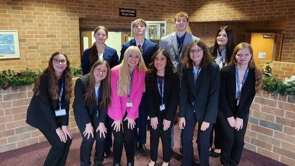 Coal City High School advances Seven Future Business Leaders to State Competition 