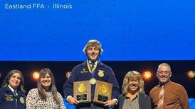 2 Illinois FFA members win prestigious American Star awards