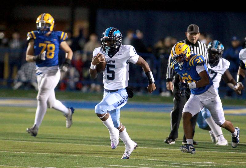 Downers Grove South’s Kayden Smith runs down the field with the ball during the Class 8A second-round game on Friday, Nov. 8, 2024 at Lyons Township in Western Springs.
