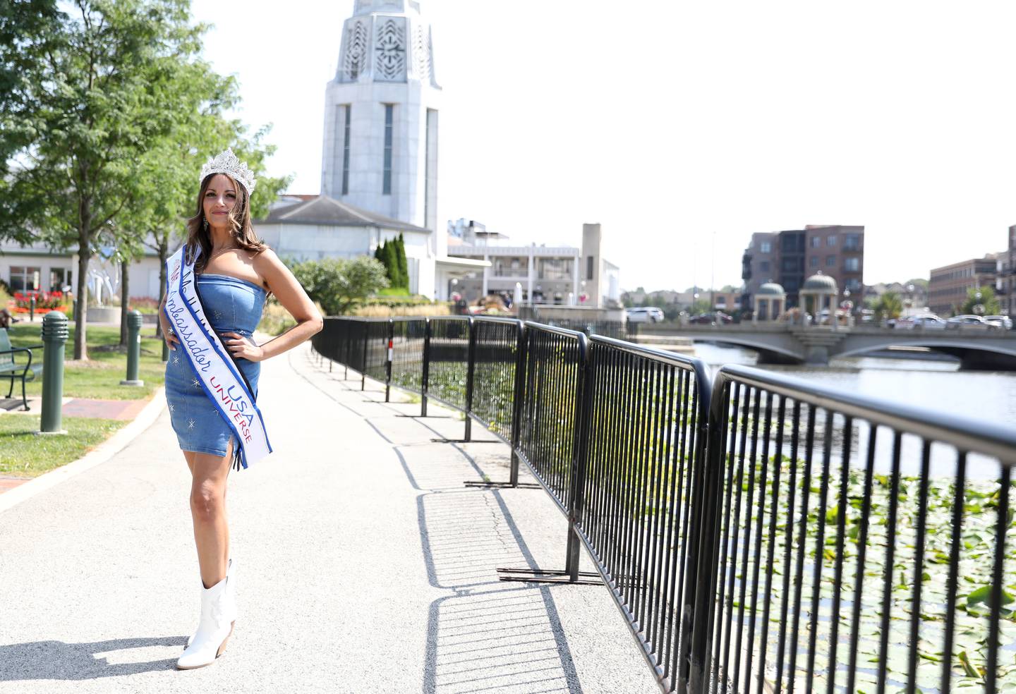 Carmen Santiago-Keenon is a St. Charles resident, public speaker, advocate and business woman who now holds the title of Ms. Illinois Universe Ambassador USA.