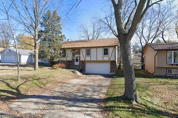 Single-family home sells in Lake In The Hills for $352,000