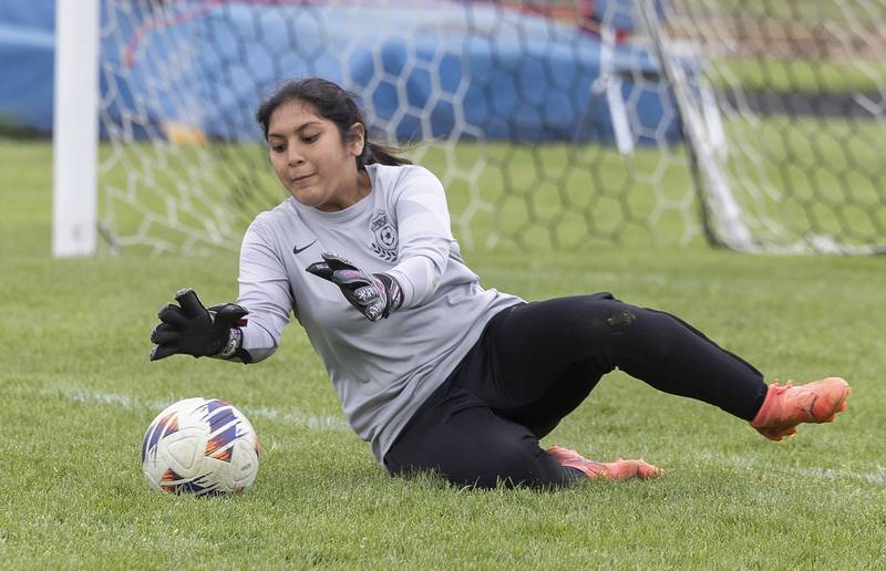 Oregon goalkeeper Mili Zavala makes a save against Dixon Friday, May 1, 2026.