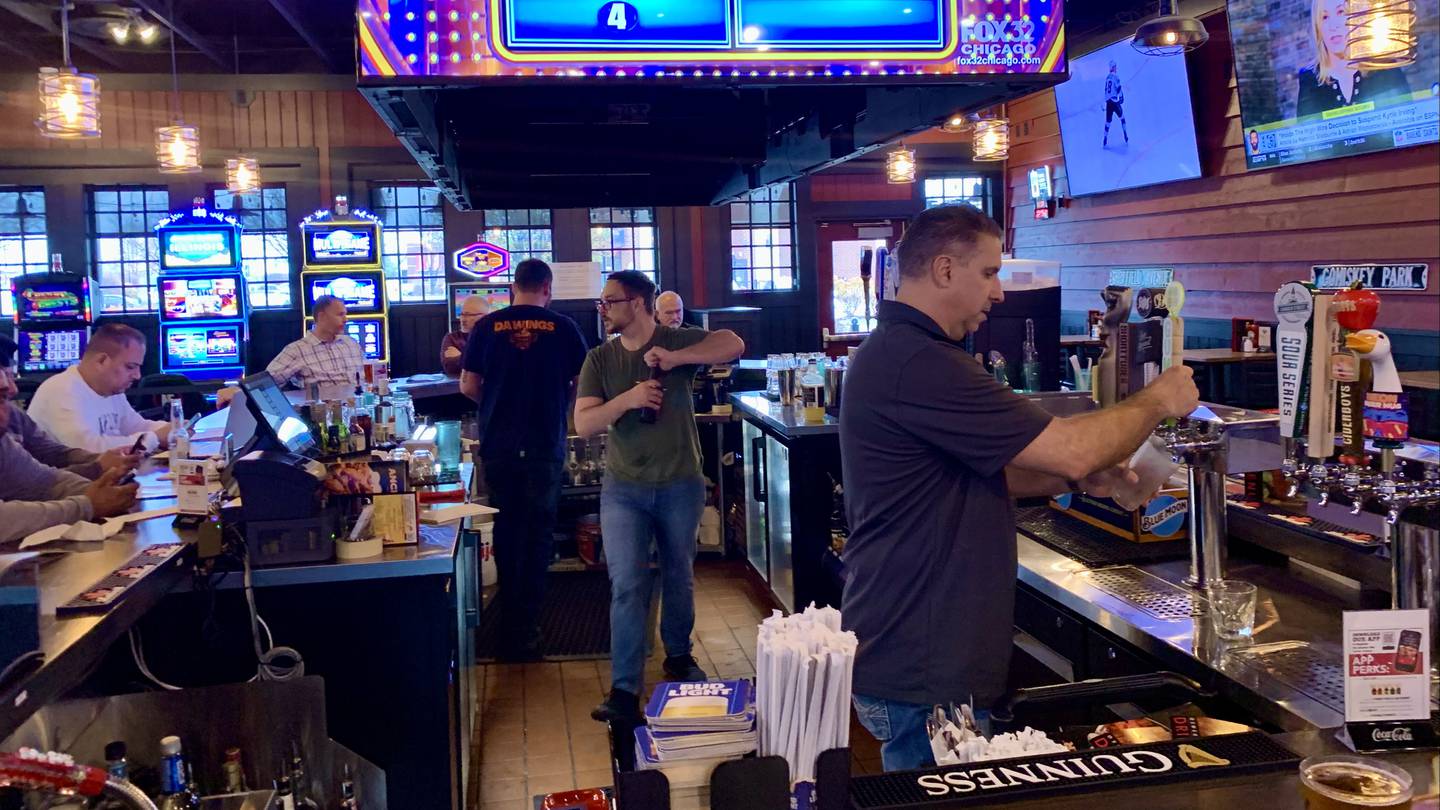 The newly opened Anchor Bar in Oswego has a sports bar feel with over 30 TVs surrounding the bar and dining areas. The first IL anchor bar location opened in October 2022 at 2440 Route 34 in Oswego.