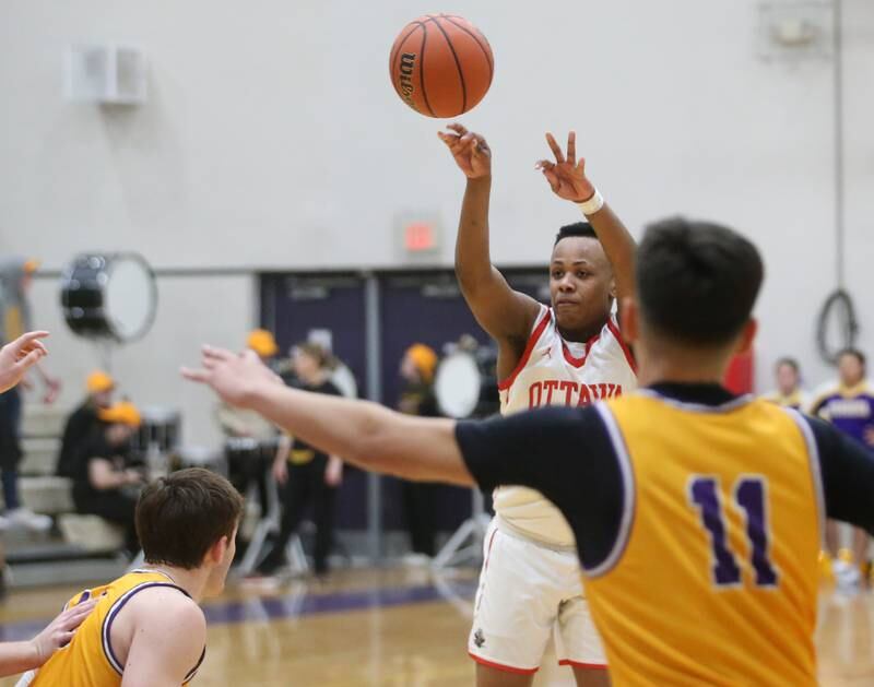 Ottawa's Tristan Finley shoots a jump shot over Mendota's Braiden Freeman on Tuesday, Feb. 13, 2024 at Mendota High School.