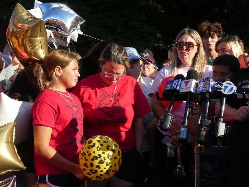 A prayer vigil and balloon release was held at Oriole Park in Chicago on Monday night, August 1, 2022 to mourn the loss of seven killed, including Lauren Dobosz and her four children, in a tragic car crash that occurred Sunday on I-90 near Hampshire.