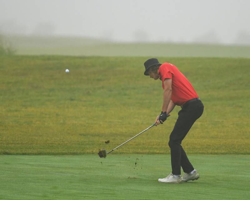 Hinsdale Central's golfer Kevin Wesołowski tees off during the West Suburban golf match on Tuesday Sept. 24, 2024, held at Prairie Bluff Golf Course in Crest Hill.