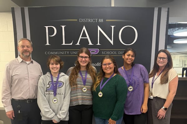 Plano School board recognizes student-led mentorship program 