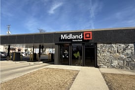 Police: Mendota man facing bank robbery charges after presenting teller with note