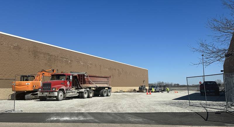 Crews begin work on a future Five Below discount store between Kohls and PetSmart on Monday, March 17, 2025 in Peru.