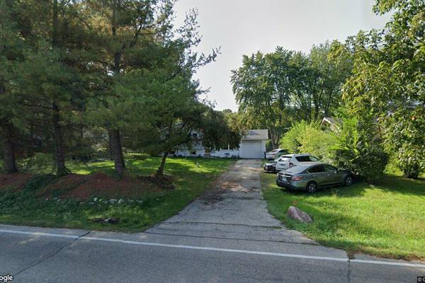 Crystal Lake: Single-family home sells for $325,000
