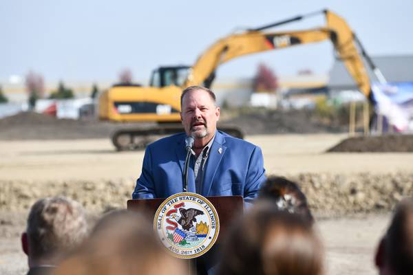 Sen. Joyce advances bill to expand Illinois hunting industry