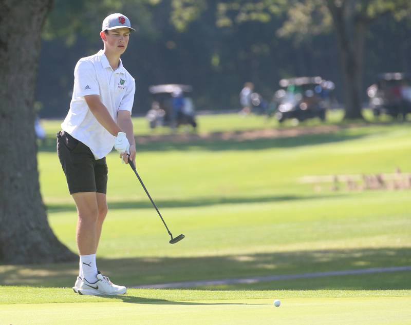 L-P's Cade Kilmartin puts during the Pirate Invitational on Monday, Sept. 15, 2025 at Deer Park Golf Club in Oglesby.