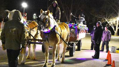 Wagon rides carry visitors through Rock Falls’ Centennial Park