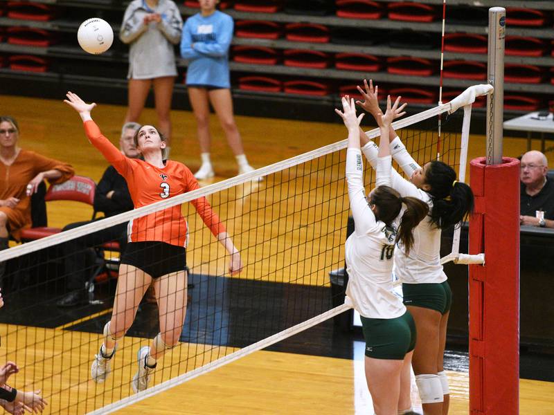 Photos: St Charles East vs Glenbard West volleyball Class 4A Proviso