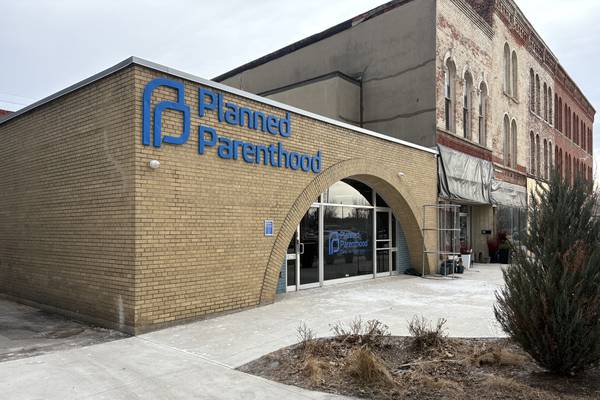 Illinois to boost funding for Planned Parenthood by $4 million
