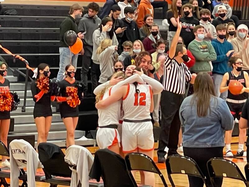 Girls basketball Kira Klapprodt scores 20 on senior night as DeKalb