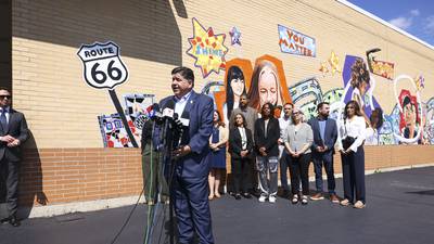 Trump’s promised immigration crackdown in Chicago could last about six weeks, suburban official says