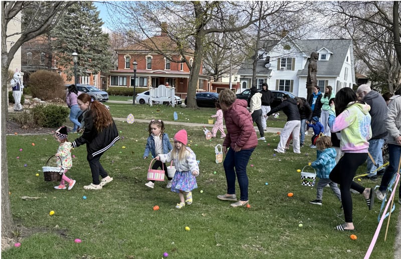 Photos from the 2026 Mendota YMCA Easter egg hunt.