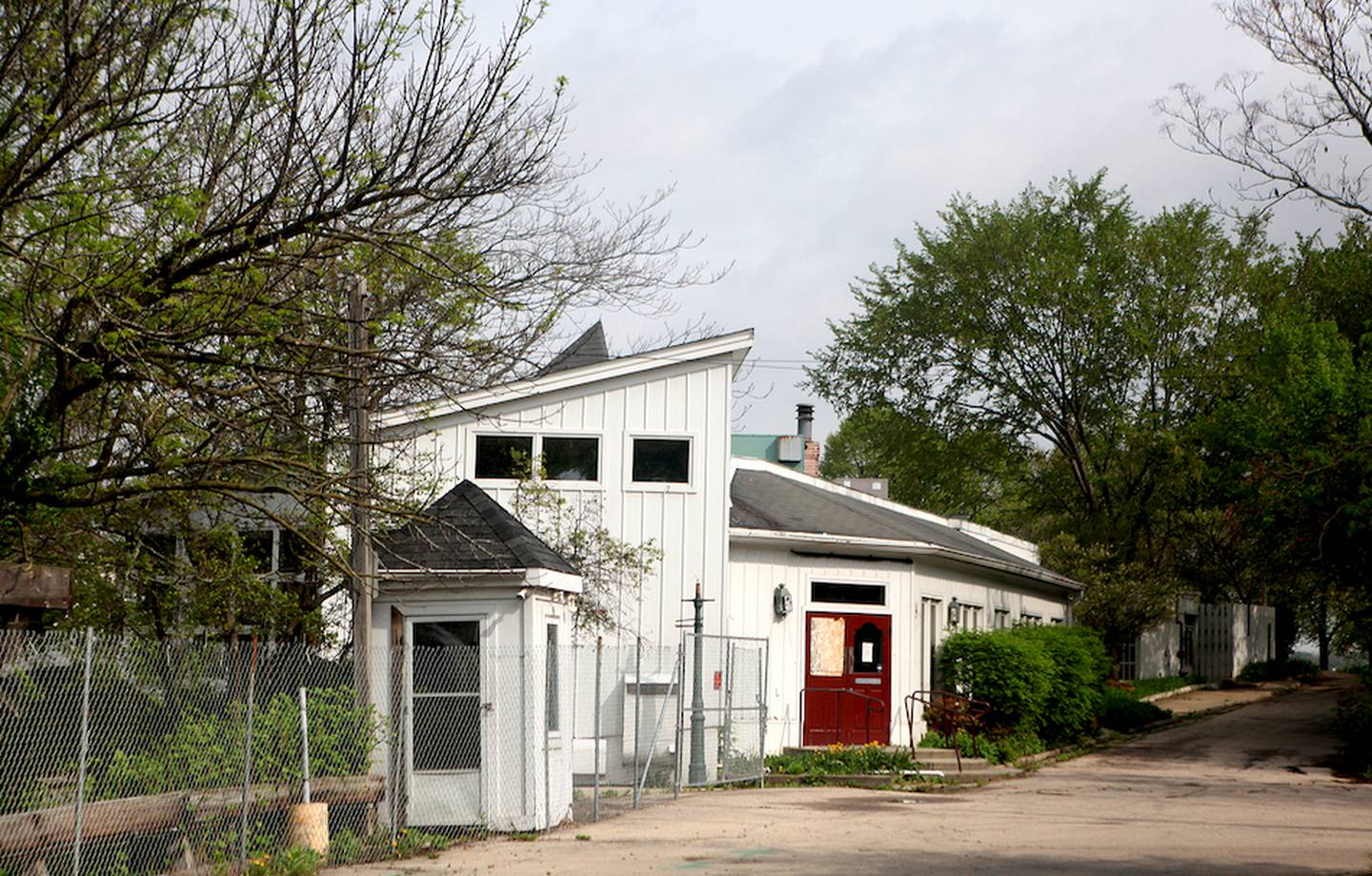 The Shodeen family has bought the historic Mill Race Inn, a historic restaurant at 4 E. State St. in Geneva that closed in January 2011. The Mill Race Inn began as a blacksmith shop in 1842, but eventually turned into a tea room in the 1930s.