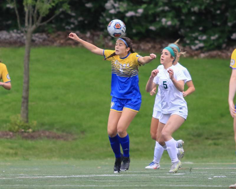 Lyon's Niamh Griffin (4) heads the ball during the Class 3A Glenbard West Sectional final game between Lyons at Glenbard West. May 27, 2022