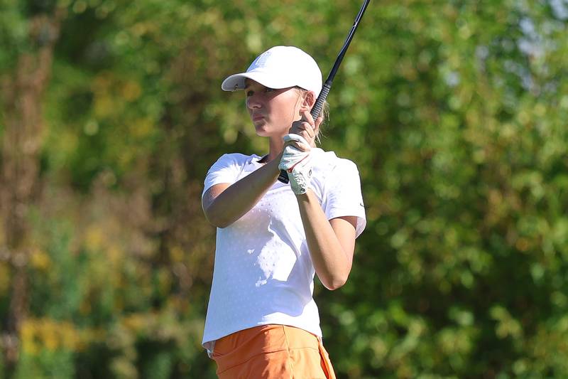 Minooka's Avery Selk watches her drive off the 12th hole in the 2A Rich Township Regional girls golf tournament on Tuesday, Sept. 30, 2025 in University Park.