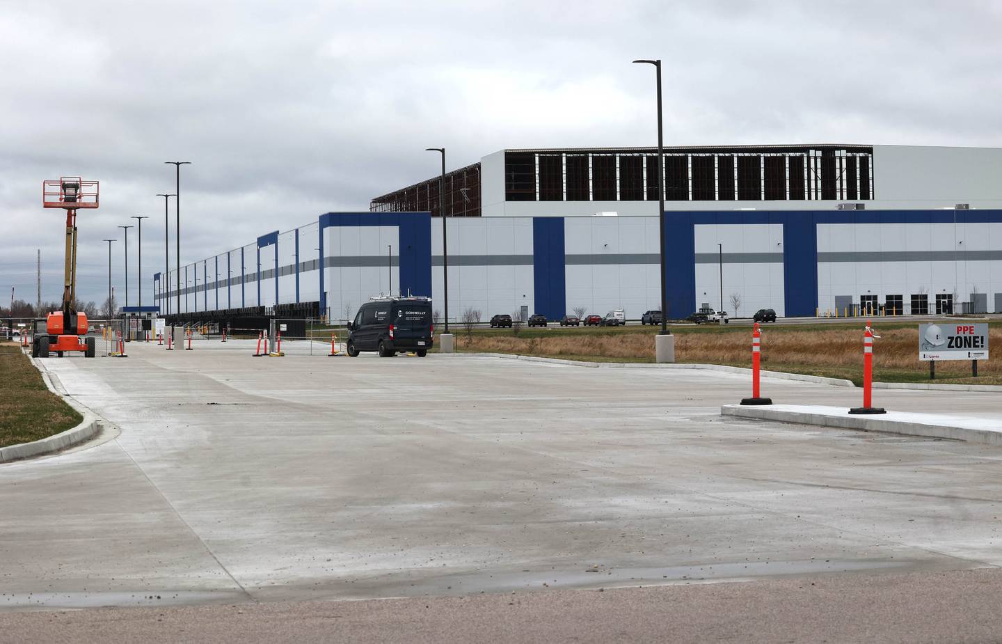 An updated look at construction of the Kraft Heinz Company distribution center Friday, Nov. 22, 2024, at the corner of Gurler and Peace Roads in DeKalb.