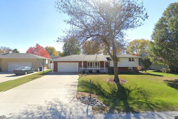Single-family home in Streator goes for $231,000