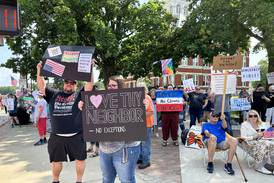 ‘No Kings’ rally draws estimated crowd of 500 around courthouse square in Oregon