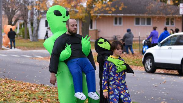 DeKalb County trick-or-treat hours for Halloween 2025