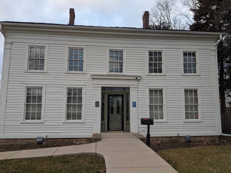 The Plainfield Village Board has given the green light to a plan to turn a 1841 historic house on West Main Street near downtown Plainfield into a bed and breakfast.