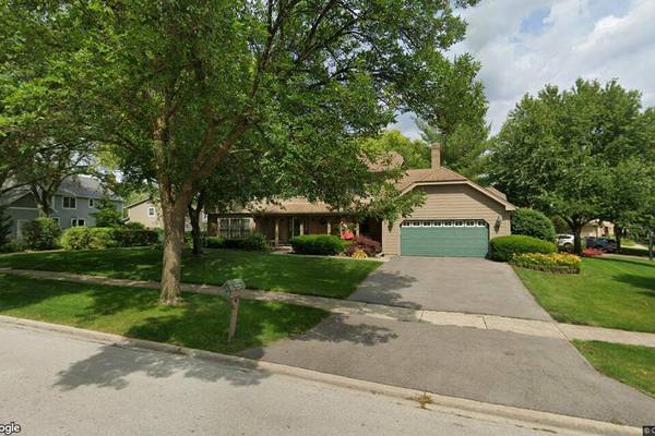 Sale closed in Naperville: $689,000 for a four-bedroom house