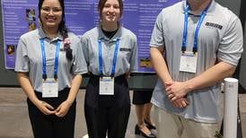 IVCC chemistry students present poster during American Chemistry Society meeting 