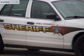 Driver sought in fatal Homer Glen hit-and-run that killed Lockport woman 