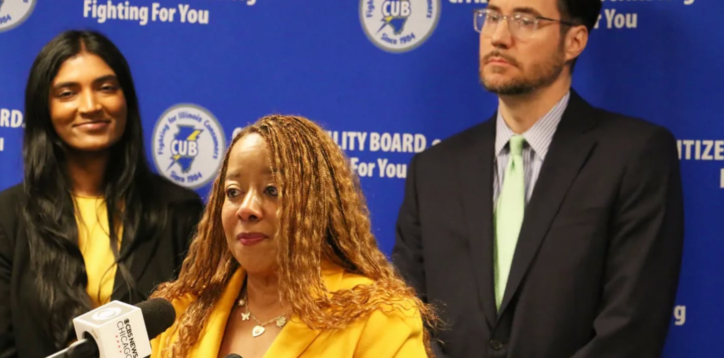 Rep. Kimberly Du Bucket, D-Chicago, joined consumer advocates to issue a public warning about alternative electric and gas supplier sales tactics and prices.