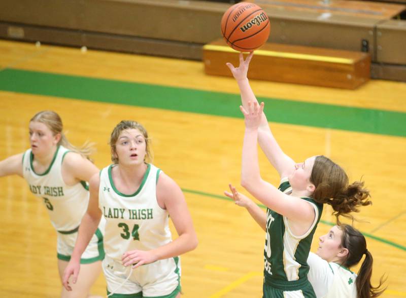 St. Bede's Lili McClain eyes the hoop as Seneca's Tessa Krull and Alyssa Zellers defend on Monday, Jan. 29, 2024 at Seneca High School.