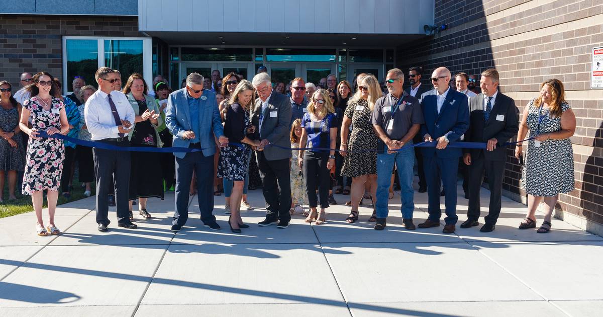 District 300 celebrates opening of Big Timber Elementary School Shaw