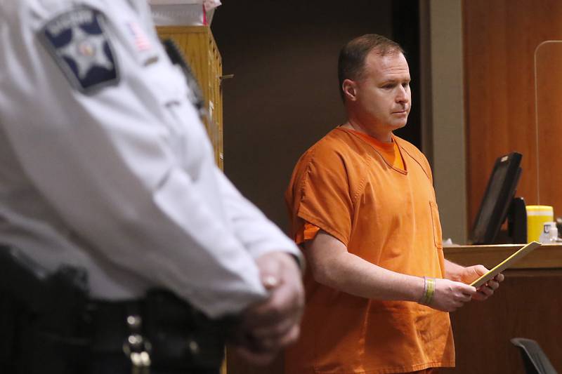 William Bishop walks into court for his sentencing hearing before McHenry County Judge Michael Coppedge on Thursday, Jan. 26, 2023, in the McHenry County courthouse in Woodstock.