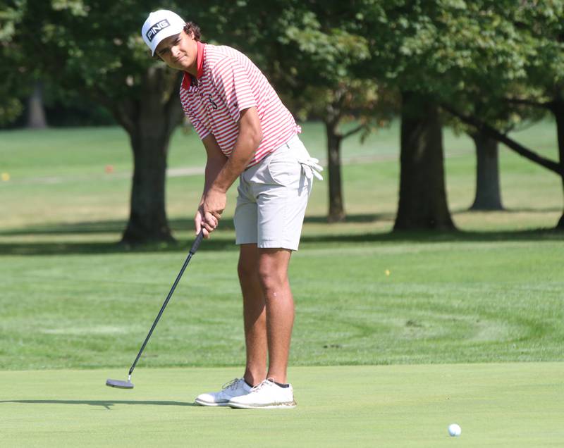 Streator's Jaydon Nambo puts during the Illinois Central Golf Meet on Monday, Sept. 18, 2023 at Wolf Creek Golf Course in Pontiac.