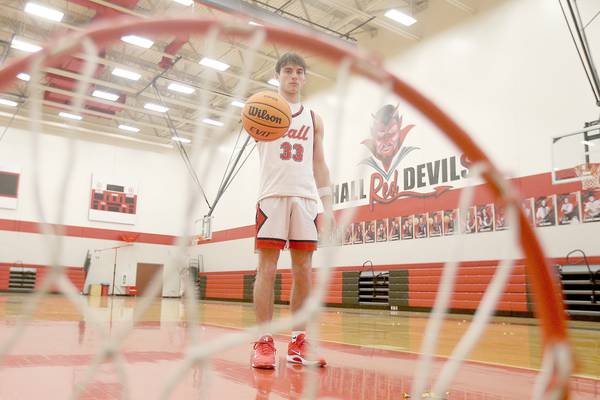 Braden Curran does it all for Hall, has a little ‘Worm’ in him 