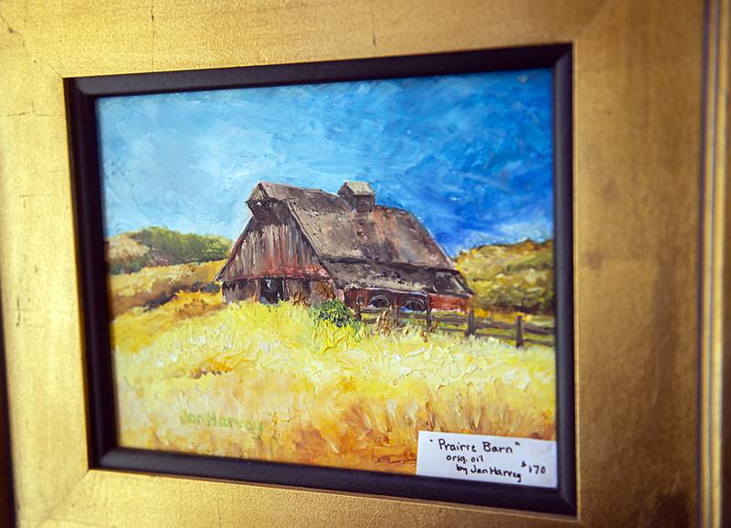 Harvey works in both oil and water color and often produces work “en plain air” or outside.