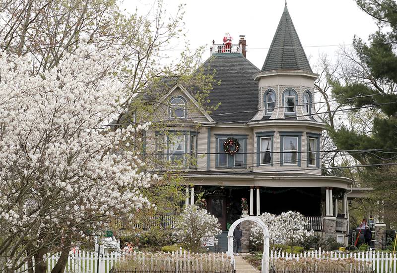 The Cherry Tree Inn on Friday, April 25, 20205, as the  “Exes of Christmas Past,” is filmed at the inn in Woodstock.