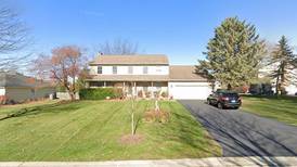 Single-family home sells in Algonquin for $468,500