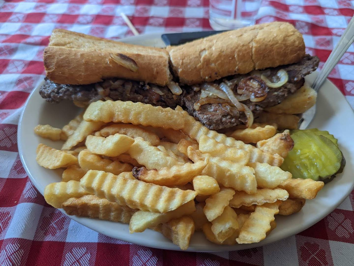 Say “Merichka’s” and people immediately think of Merichka’s popular poorboy sandwich, pictured above. This is a cubed round steak with garlic butterine on a French roll. Optional toppings include grilled onions (always a “yes” for me) and mozzarella cheese.