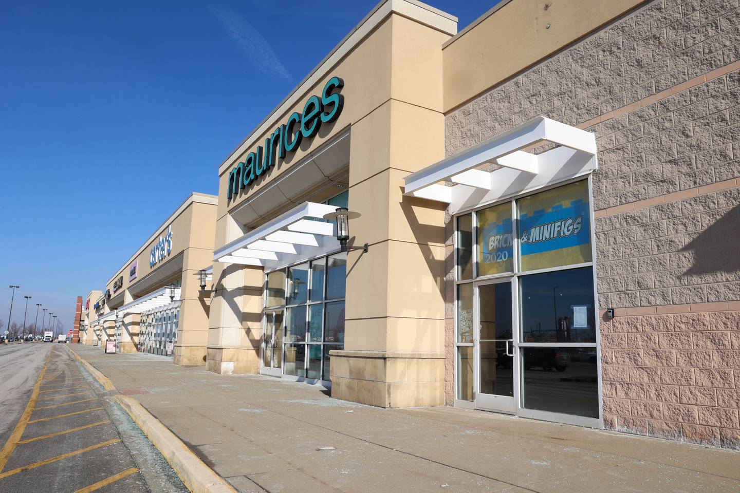 A Bricks & Minifigs, owned by the Estby family of Grant Park and the Sorensens of Beecher, will soon be opening at 2020 Bradley Boulevard.