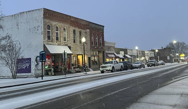 A view of light snow falling on Thursday, Jan. 2, 2025 on North Main Street in Princeton.