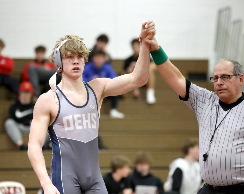 Oswego East’s Garrette Patnoudes defeats Yorkville’s Owen Middleton (not pictured) in the 175-pound weight class during a dual meet on Thursday, Jan. 9, 2025 in Yorkville.