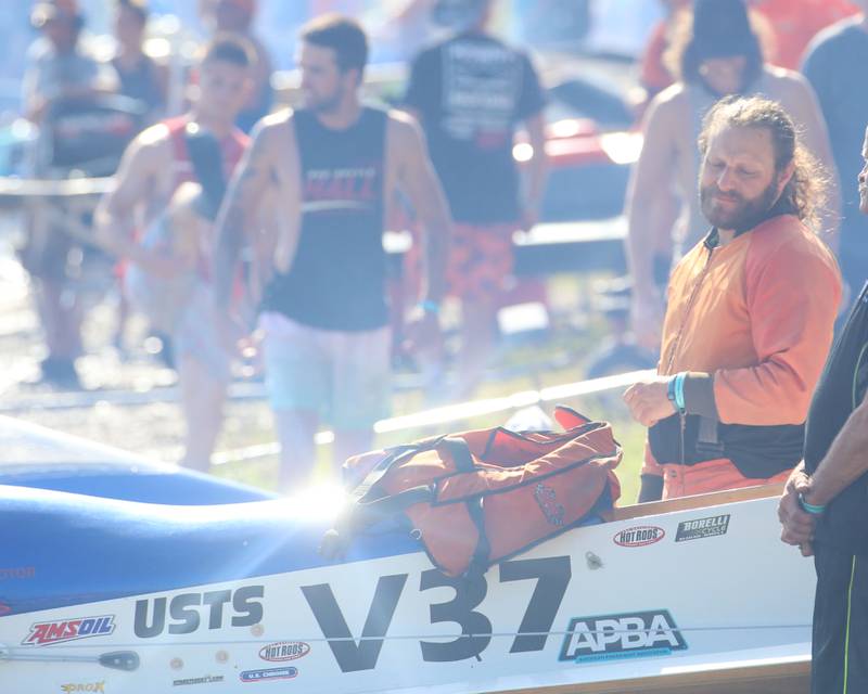 Steve Niessen of Ladd, prepares his C-Racing Hydro boat before his race on Friday, July 28, 2023 at Lake DePue.