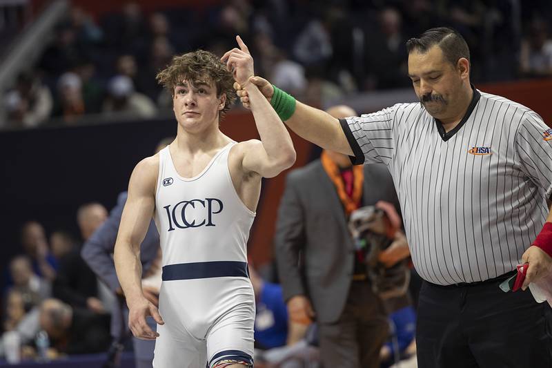 IC Catholic’s Max Cumbee wins the 2A 132 pound class Saturday, Feb. 21, 2026, at the IHSA wrestling finals in Champaign.