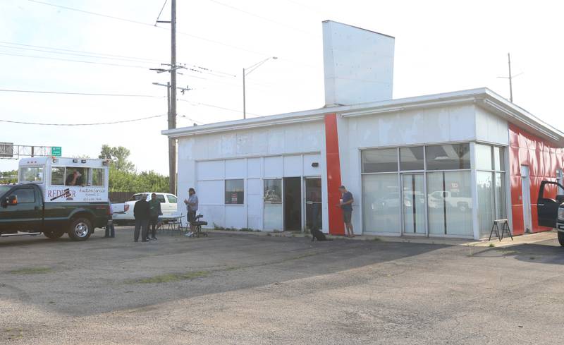 Rediger Auction Service held a live auction on Thursday, Aug. 7, 2025 at the property located at 1350 May Road in Peru. The 1 story, 1,500 sq ft, concrete block building has a lot size of 0.35 acre. The property's original use was a gas station. The property did not receive any bids. Please direct any questions regarding the property or a private viewing to Jon at Rediger Auction 815- 699-7999 or e-mail on.redigerauction@gmail.com.